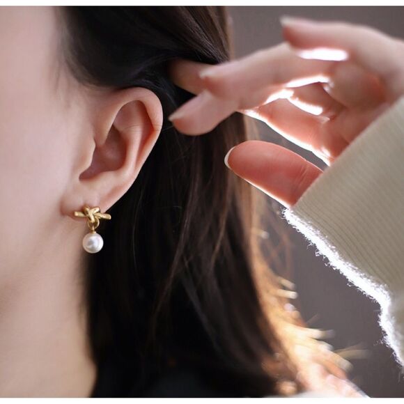 18K Gold-Plated Tied Knot Faux Pearl Stud Earrings Classic Elegant Jewelry Gift - Picture 3 of 4